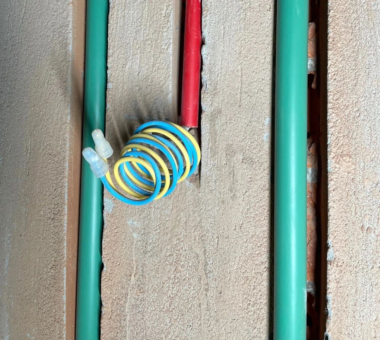 差別真的太大了！南京紅牛裝飾標(biāo)準(zhǔn)化水電工藝vs非正規(guī)／熟人施工隊的水電工藝！14