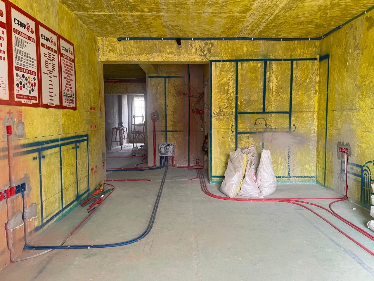 九月秋意漸濃，工地巡檢步履不停，只為兌現(xiàn)品質(zhì)承諾！02