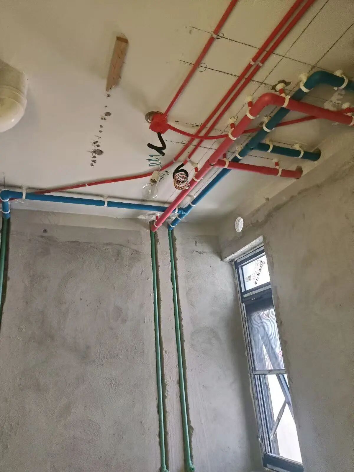 工地巡檢日：步履不停，以行動(dòng)兌現(xiàn)品質(zhì)承諾，嚴(yán)格把控每一環(huán)！10